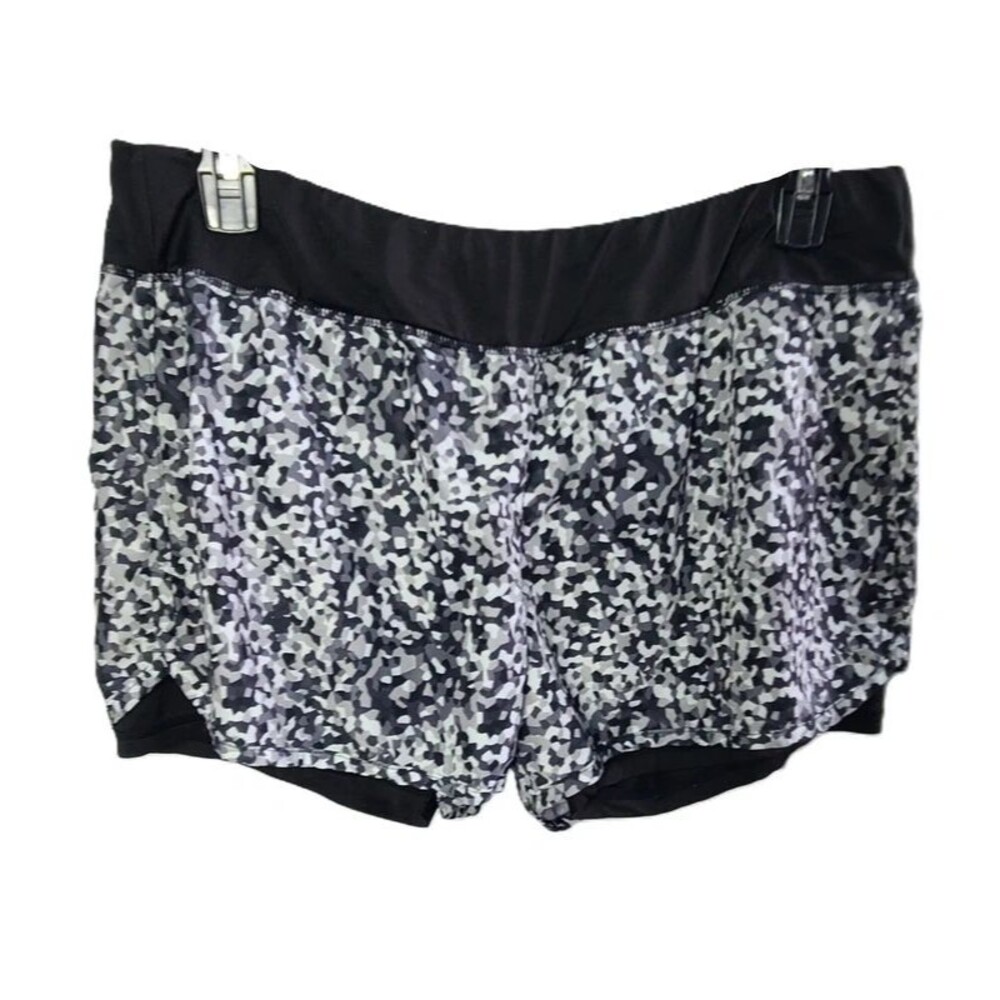 Danskin Now semi fitted XL 16 18 black white gray athletic layered shorts 5" Ins